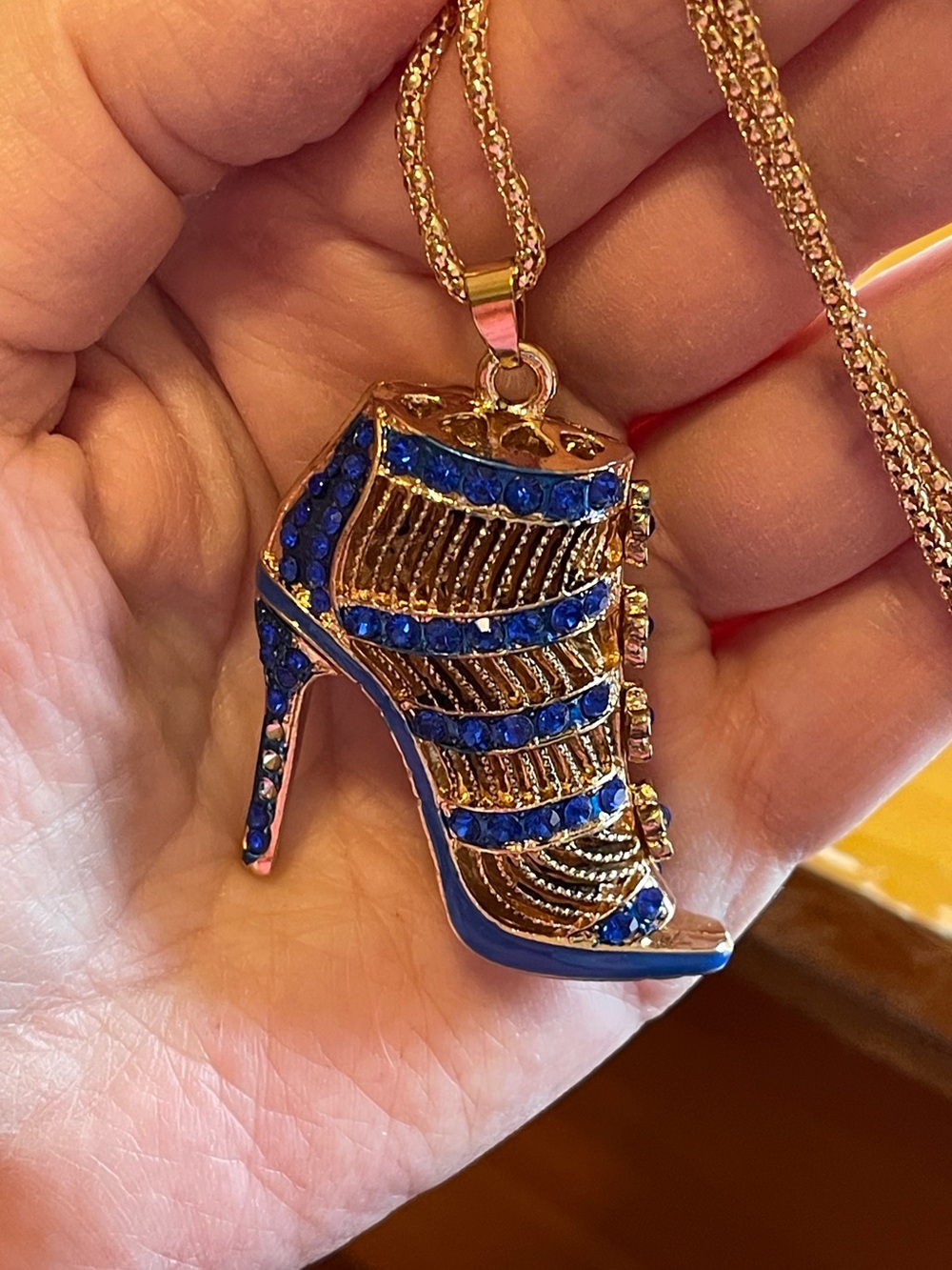 Blue Crystal High Heel Pendant Necklace - Women Shoes Charm in Blue.NWOT